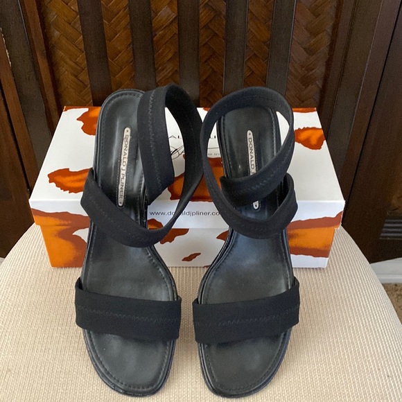 DONALD J. PLINER - Black Strappy Elastic 11M - Picture 1 of 6